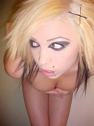 masterblaze:  Is it just me or are emo girls a huge turn on 