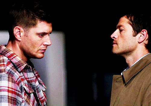 inacatastrophicmind:Top 5 aesthetic shots of Dean and Cas looking at each other - requested by @done