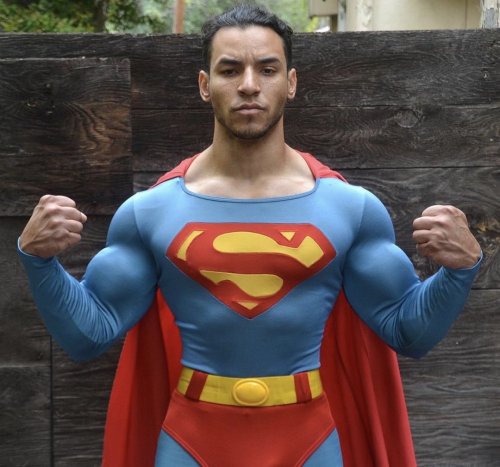 lowblow2myspeedo: Sexy Superman Joshua Manoi- 23 yo, 6′2, 200 lbs, former Marine, did straight