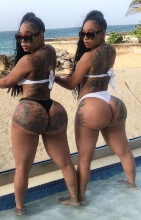 Model (Doubledose twins) &hellip;.perfect asses on these sister&hellip;why don&rsquo;t d