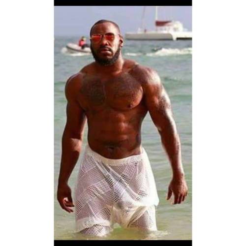 nakedblackmalestarz: Do you see it  #PrintWatcher Yessss