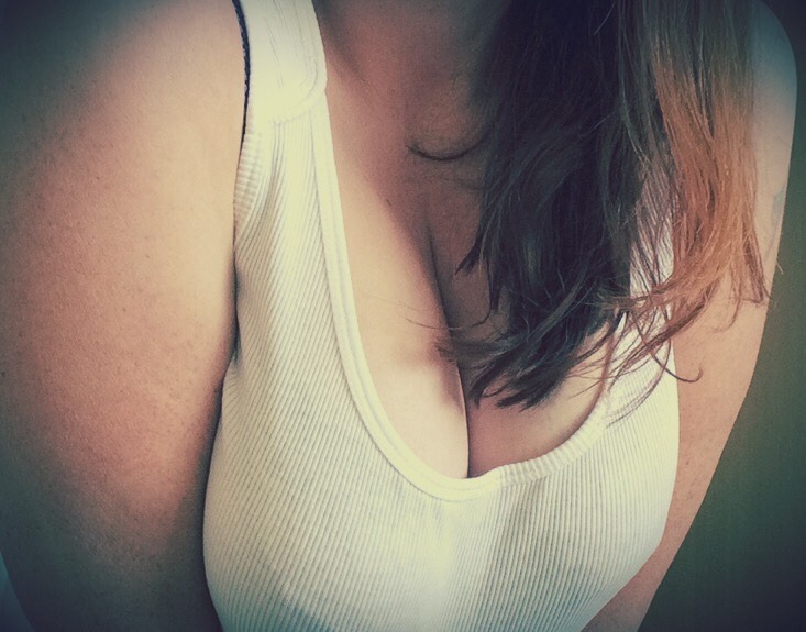 kinkylittledoll:  Stop, drop and selfie, thank you mysticwires for the nomination