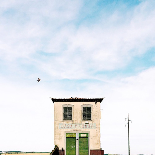 sejkko documents the minimalistic magnificence of portugal&rsquo;s lonely houses via @designboom