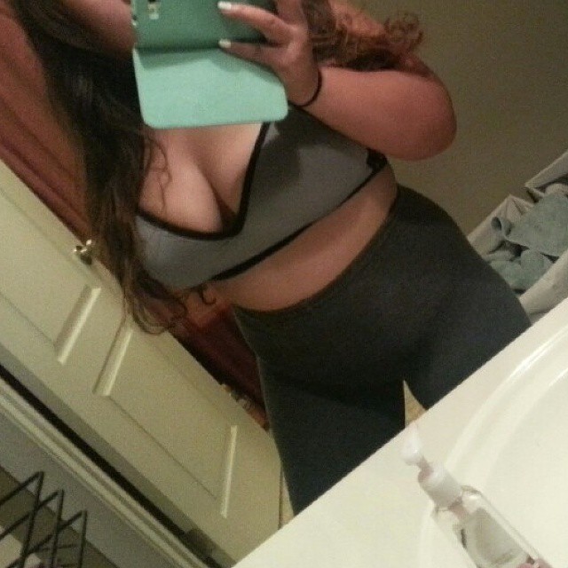 kittyplay63:  Who wants to come workout with me?