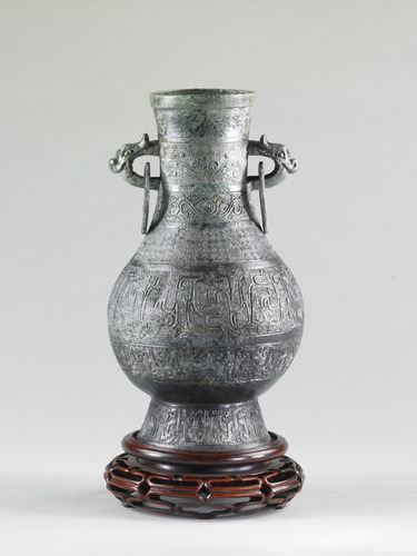 Archaistic Vessel (hu) with Dragon-Headed Handles and Movable&hellip;, Chinese, 12th–13th 