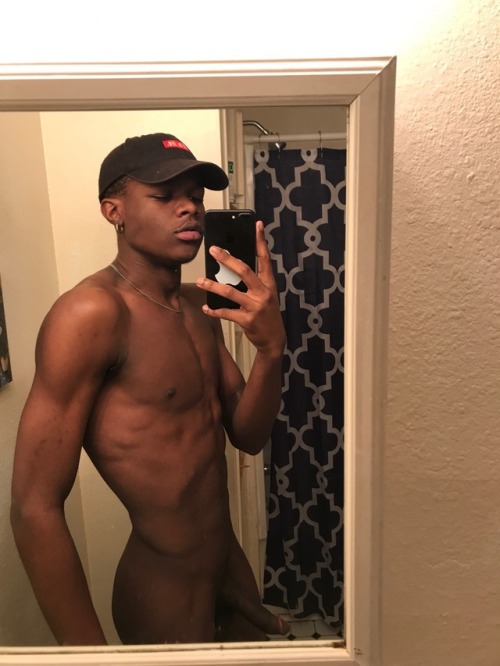 cammywabbby:  javonnie:  Good Morning 🙃  dadddy😍