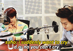 oh-luhans:  suho getting emotional but his crying face… 