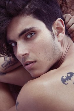 handsomemales:  samuel larsen by johnny diaz