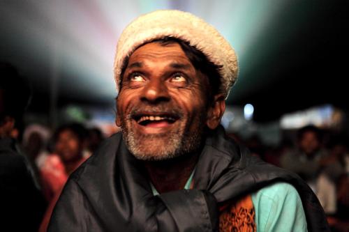 fotojournalismus: At a Tent Theater Near You: Traveling Tent Cinemas of India Nomadic cinemas t