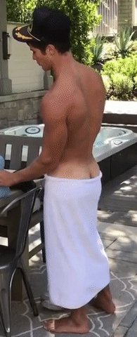 shreddedgifs:  tan lines