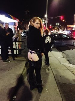 kayden-kox:  shiritrap:  Wore this out to a club last night. It was fun catching people staring at my butt :3   Oh my GOD! Shiri you’re looking way too perfect. And I NEED that skirt. Such a total babe &lt;3