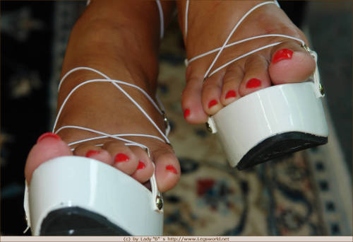 LEGSWORLD
