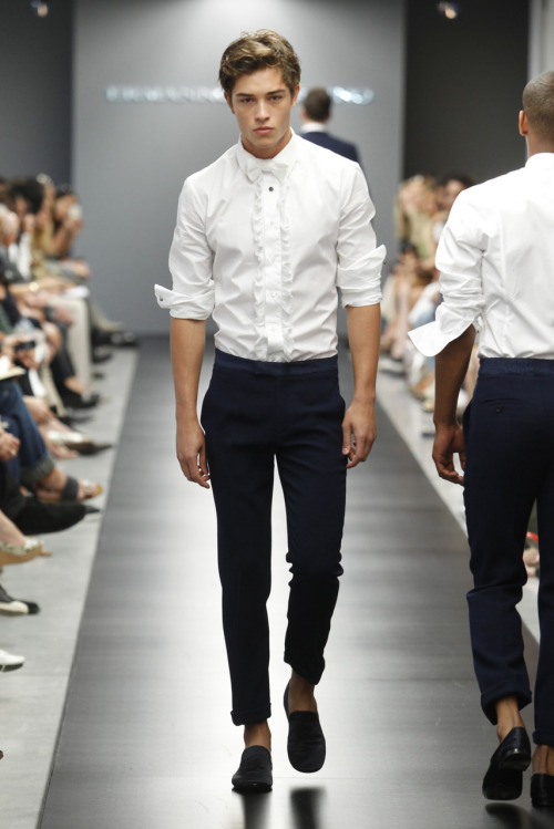 mulberry-cookies: Francisco Lachowski @ Ermanno Scervino F/W 2011 Menswear