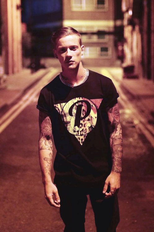 thejamesboyle:  paradiceclothing: Paradice Black Safari Triangle tee Safari Limited Edition online now at www.ParadiceClothing.co.uk Photography: Jack Alexander