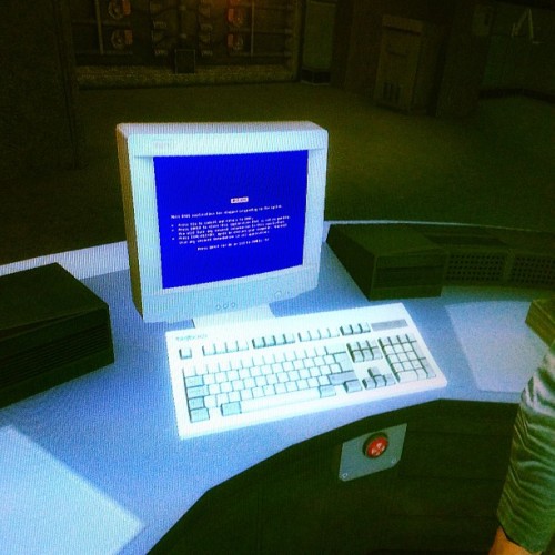 Love seeing this in games :) Blue Screen of Death!!! #gaming #half-life #black Mesa