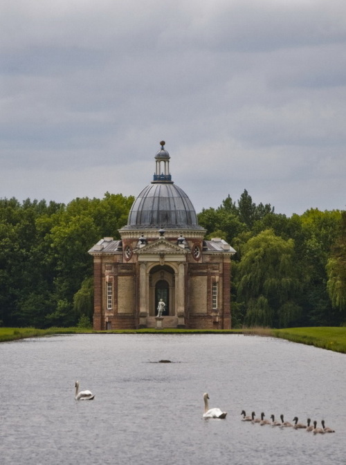 Thomas Archer Pavilion in Wrest Park Gardens, England