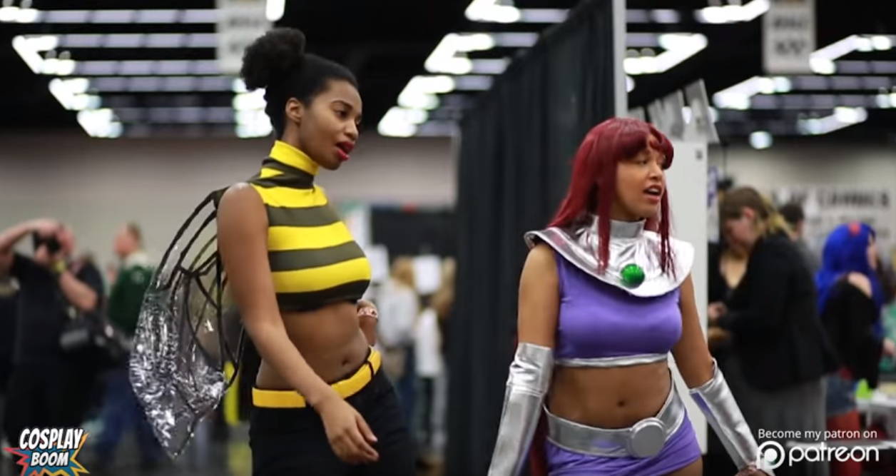 superheroesincolor:    Bumblebee and Starfire #Cosplay  by The Divinity Doll facebook / tumblr