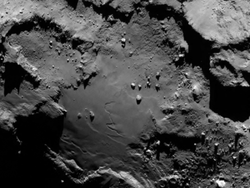 Comet 67P/Churyumov–Gerasimenko, as seen by the Rosetta probe, and size comparison.