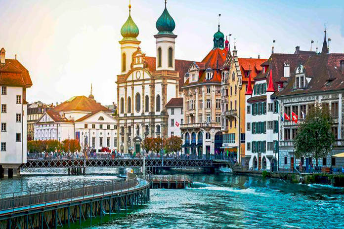 cienicmagazine:  10 Curiosidades de Suiza que te Sorprenderán