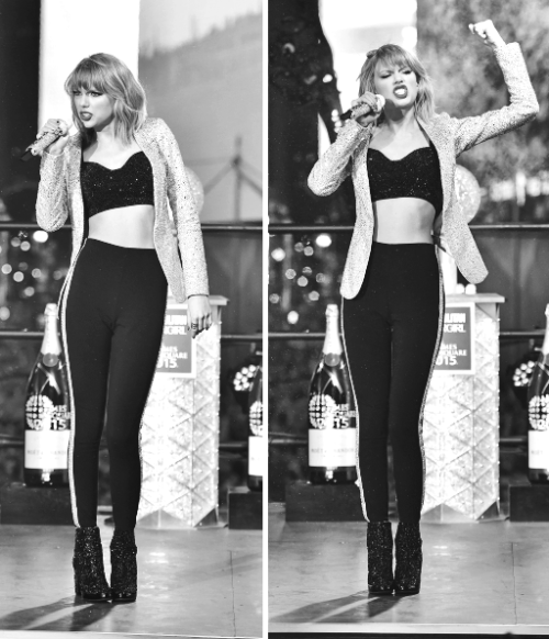 iloveyouforevertaylor: Taylor Swift performing in Times Square 12/31/14