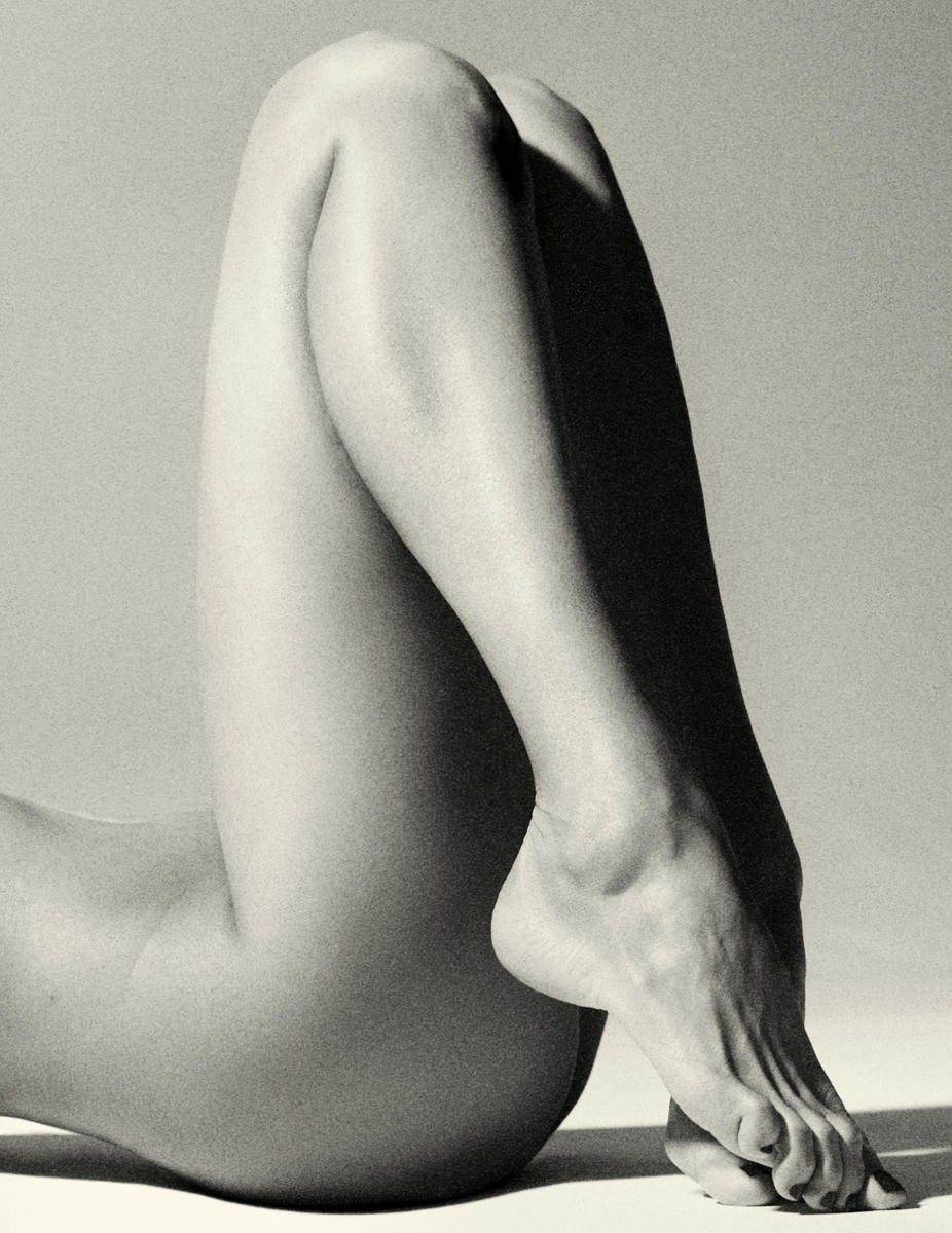almavio:MARCUS OHLSSON Martina Valkova for Tush #21 2010