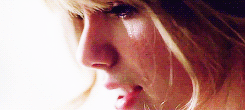 blackcanarys-movedblogs-deactiv:  taylor swift + colours