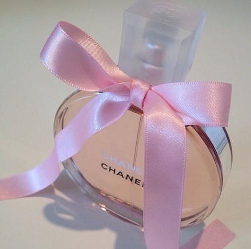 missglamourbunny:  classsybeauty:  expensivetastexox:  ♡  Classsybeauty 💄💋  🌸🌸