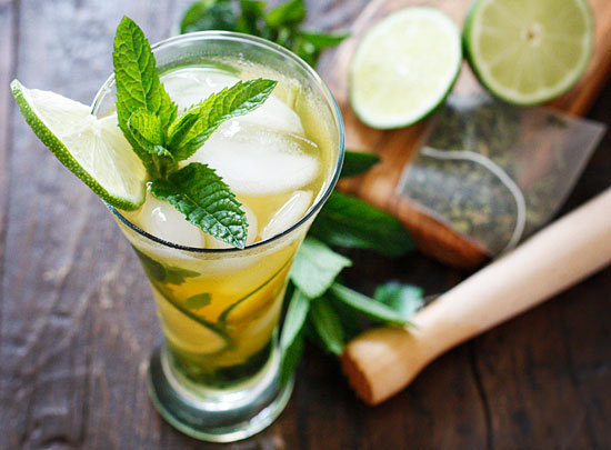 itspartyrehab:  Iced Green Tea MojitoIngredients &amp; Measurements: 1 tbsp Lime