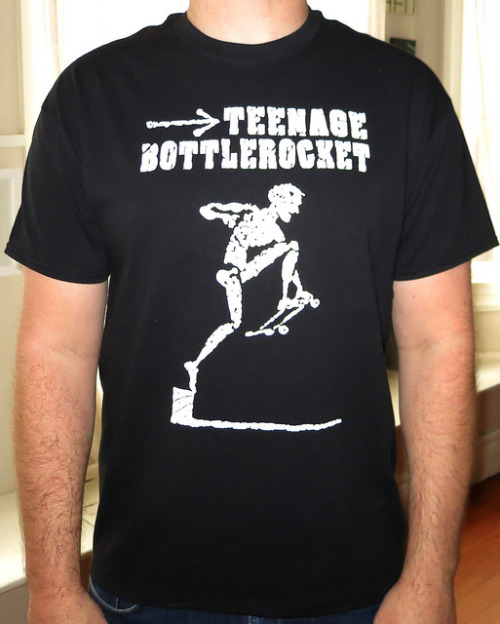 Day: 578
Shirt: Teenage Bottlerocket - Future Primitve
Color: Black
Brand: Gilden
Source: Kudos to Teenage Bottlerocket for not only stealing good designs, but doing on the back of all the popularity of the Bones Brigade right now.