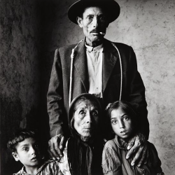 kvetchlandia:Irving Penn     Roma Family, Extremadura, Spain     1965