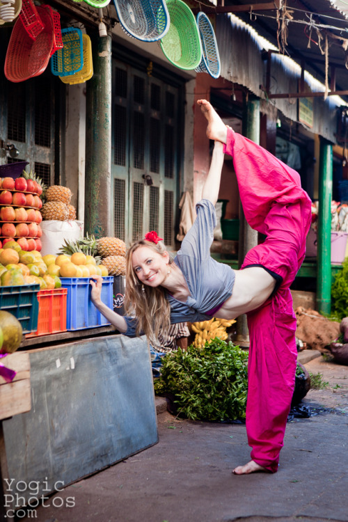 Julia in Deveraja Market, Mysore, India. www.yogabyjulia.com, Albuquerque, New Mexico  Christin