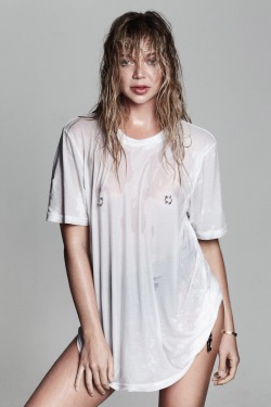 jessieandrews:  Me for i-D magazine.