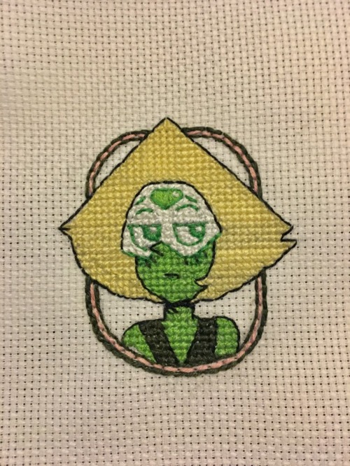 This Peridot is sorry for not posting any stitching in a whole year!
