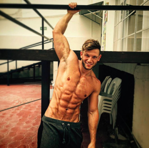 sinrumbofijogay:  Diego Sechi 