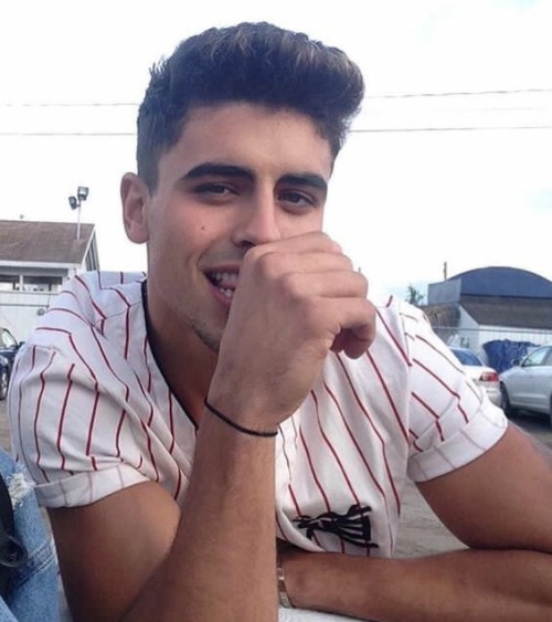 fantasygilinsky:protect him at all costs please