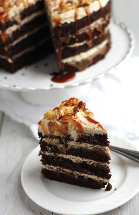 foodffs:  Sweet & Salty Layer CakeReally porn pictures