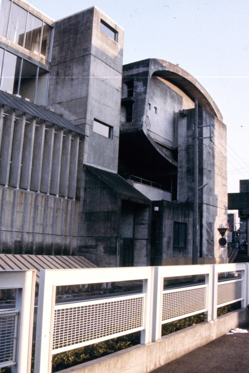 my-life-in-the-bush-of-ghosts: Oita Medical Hall and Annex, Arata Isozaki, 1960/1972.