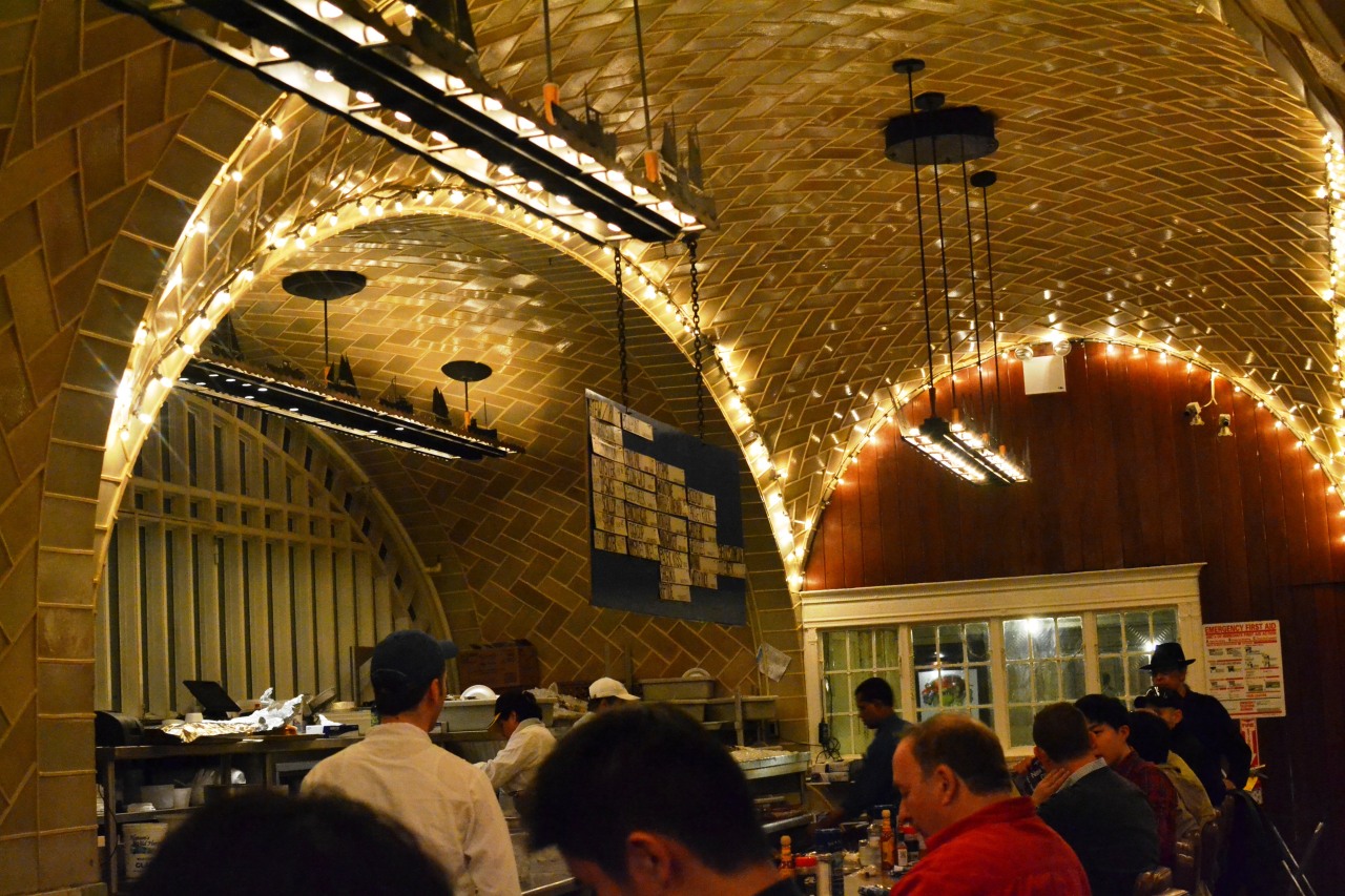 The bar area of Grand Central Oyster Bar with Guastavino tiles