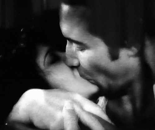 stuckonoldmovies: Raquel Torres and Monte Blue - White Shadows in the South Seas (1928)
