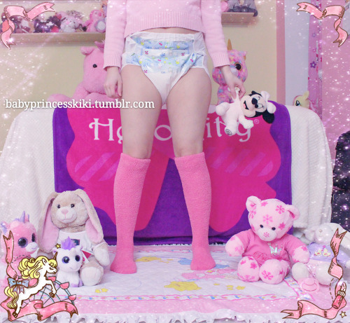 babyprincesskiki:  (ﾉ´ヮ` )ﾉ*:･ﾟ✧ Playtime with my baby stuffiesss ❀.(*´▽`*)❀. 