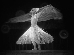 wehadfacesthen:  Brigitte Helm as the False Maria in Metropolis  (Fritz Lang, 1927) via greypoppies 