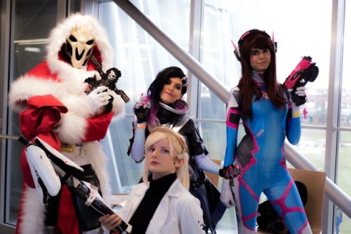 Hello darlings! I have gathered up photos of a coaplay i recent did. I was the mercy and my friend w