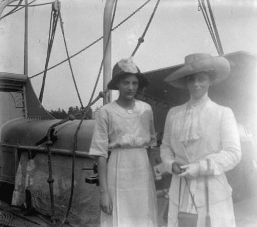 Princess Irina with her mother Grand Duchess Xenia 