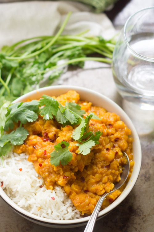 fitandhealthyfoods: This flavorful and warming Afghan-inspired split pea dal is made with creamy yel