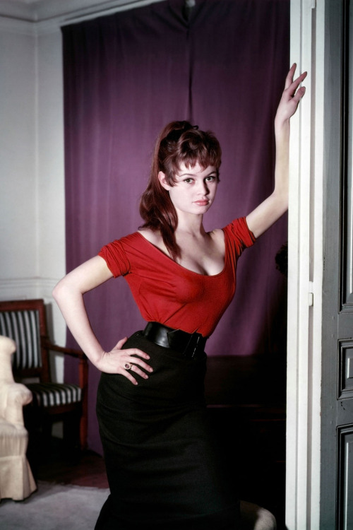 nevver:  Waiting for Bardot