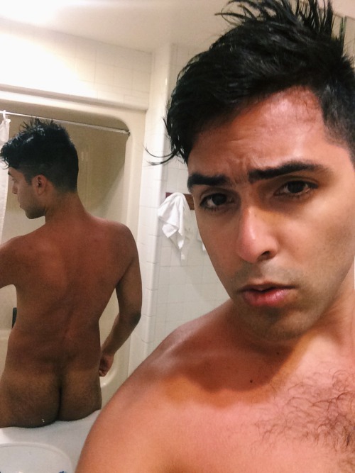 kcalron:  tumblr gets the uncensored pic from my insta ;) http://instagram.com/norlack 