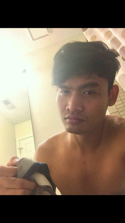 rickyvannara: hengdara: imguys: Just sleep with him.his dick so sweet….. love him What his FB?