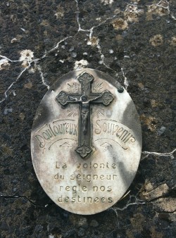 pop-six-squish:  My friend and I went cemetary roaming today. I found this beauty.  The will of the Lord rules our destinies 