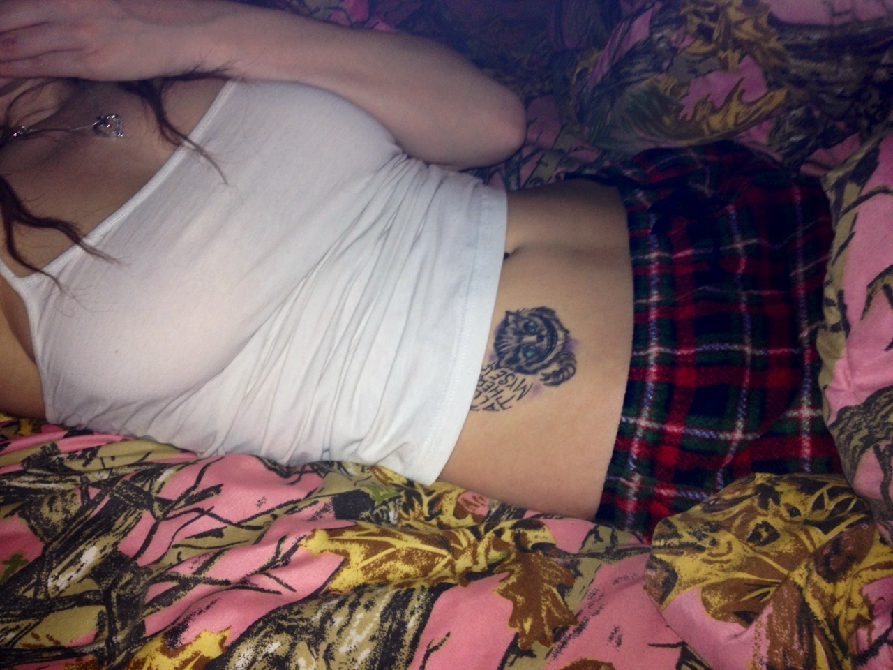 iambettymay:  Bored in bed so here’s some entertainment for everyone else (;