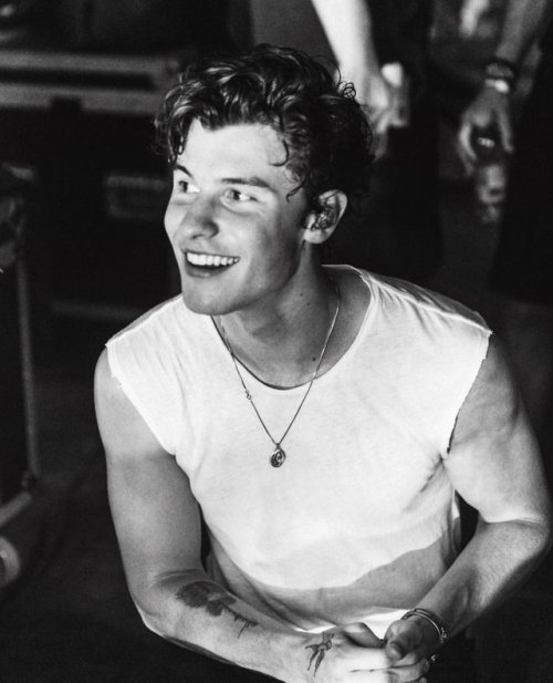 thedailyshawnmendes - shawnmendes - @josiahvandien